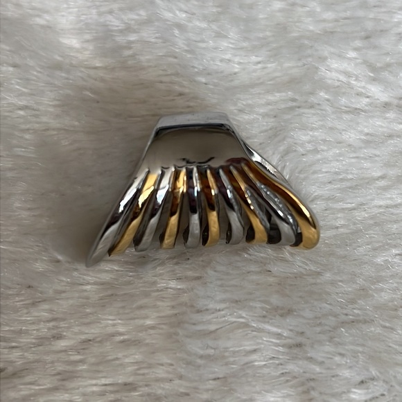 Mixed metal wide statement ring - Picture 4 of 4